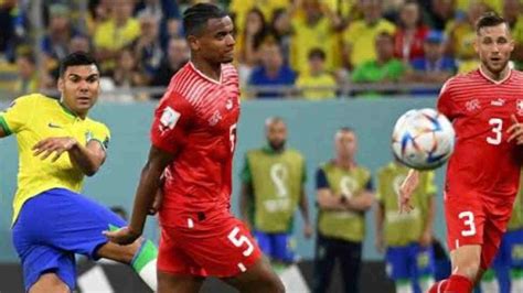 Watch Brazilian Forward Rodrygo Rubs His Hands On Ronaldo Nazarios