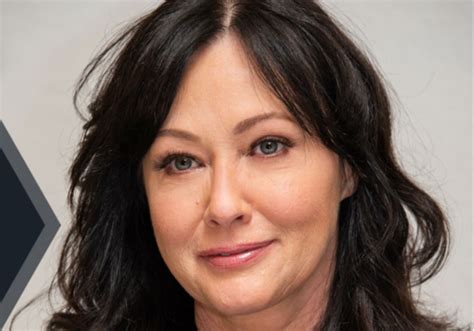 Shannen Doherty Reveals She Has Stage 4 Breast Cancer Three Years After ...