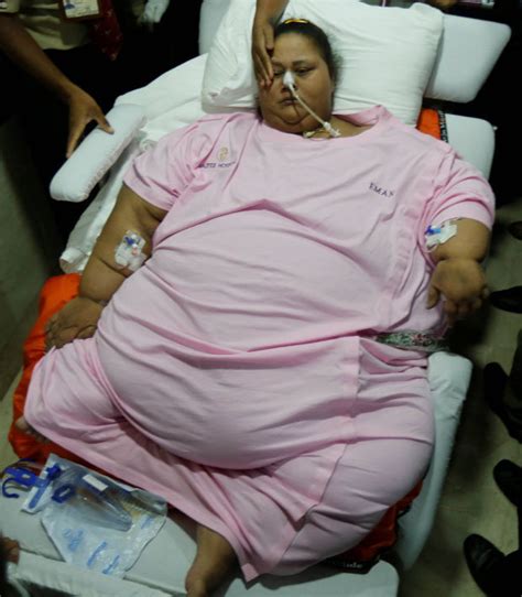 Worlds Fattest Woman Airlifted To New Hospital Following Row Daily Star