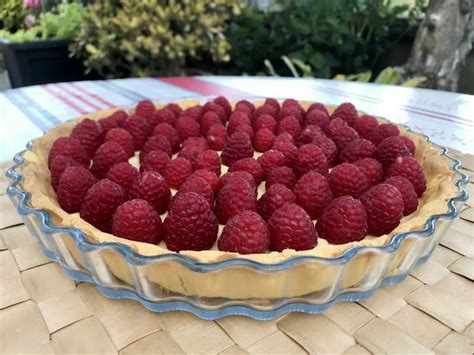 tarte framboise crème pâtissière amande découvrez des idées de desserts avec les framboises