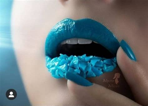 20 Ways To Wear Blue Lipstick The Glossychic Blue Lipstick Lipstick Lip Art Makeup