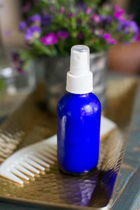 Coconut milk contains high levels of magnesium. DIY: Leave-in Coconut Milk Conditioner Spray | HelloNatural.co