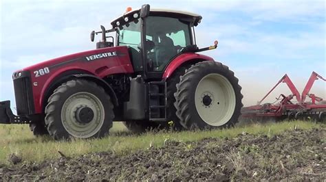 Versatile 260 Tractor Pulling A Disk In Illinois Spring 2016 Youtube