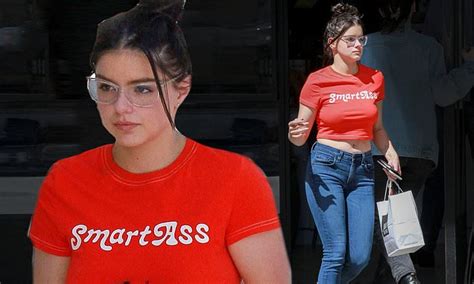 Ariel Winter Is A Smart A As She Flashes Her Toned Tummy During