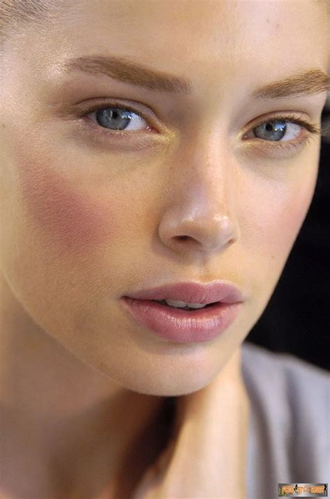 Top 10 No Makeup Makeup Looks For Fall Blush Makeup