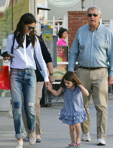 Katie Holmes And Tom Cruise Divorce Katie Holmess Dad About Tom Cruise