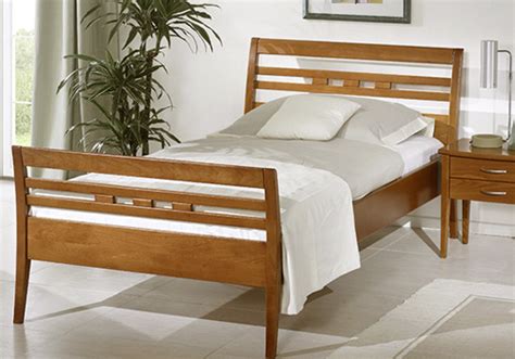 Schönes gebrauchtes bett mit komforthöhe (lattenrosthöhe ca. Betten mit Komforthöhe - Betten Kraft