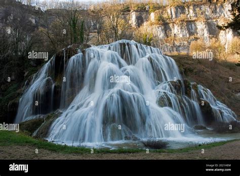 Baume Les Messieurs Central Eastern France The “cascade Des Tufs