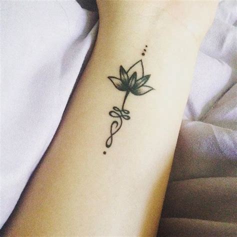 Tatuajes de unalome para la armonía y el equilibrio interior Lotus Flower Tattoo Meaning Flower