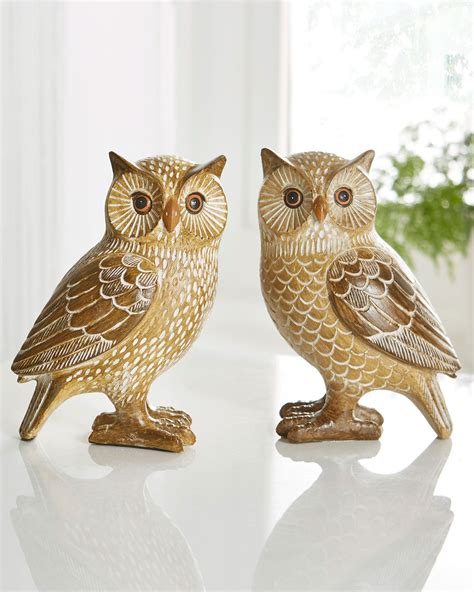 2 Wood Effect Carved Owls Wooden Owl Carving Owl