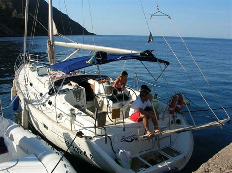 Hire A Sailboat Bénéteau Oceanis 411 Clipper In Milazzo Phenicusa