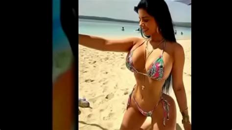Venezolana Culona Y Tetona Y Bikini En La Playa