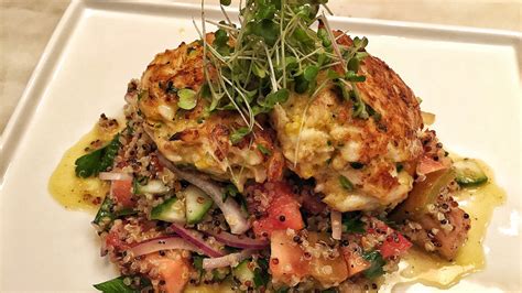 Jumbo Lump Crab Cakes Salad Recipe