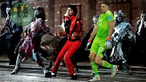 Cause This Is Thriller Thriller Night And No Ones Gonna Save You 9gag
