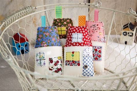 Projects to make with your favorite fabric patterns. 8 Hand Sewing Projects to Start Today | Sewing Projects ...