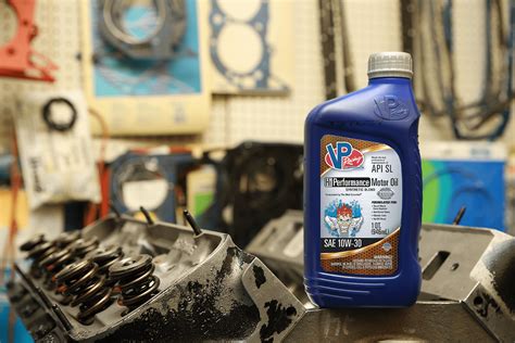Easy To Understand Oil Viscosity Explained Vp Racing