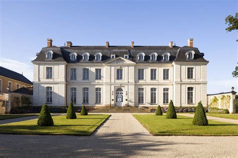 Buy a Massive, Newly Renovated French Château for $11.4 Million - Bloomberg