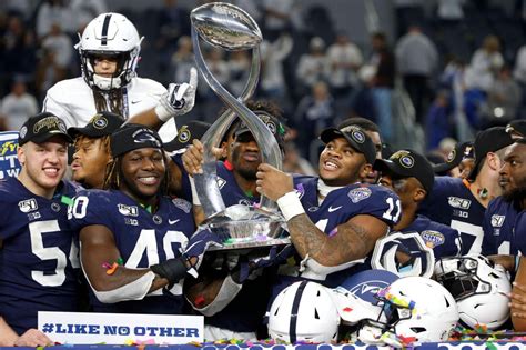 Penn State Lauds Decision To Play Football This Fall