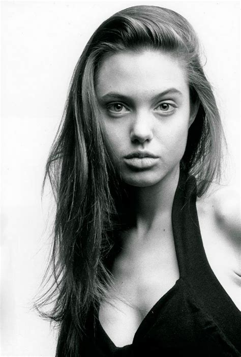 15 Year Old Angelina Jolie During One Of Her First Photoshoots