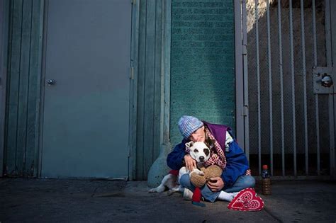14 Photos Of Homeless Dogs And Owners Showing Unconditional Love Part 2