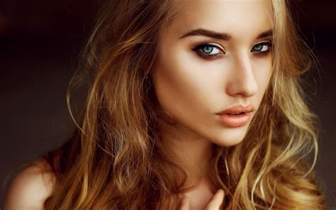 Hintergrundbilder Gesicht Frau Modell Porträt Blond Lange Haare Blick Auf Betrachter