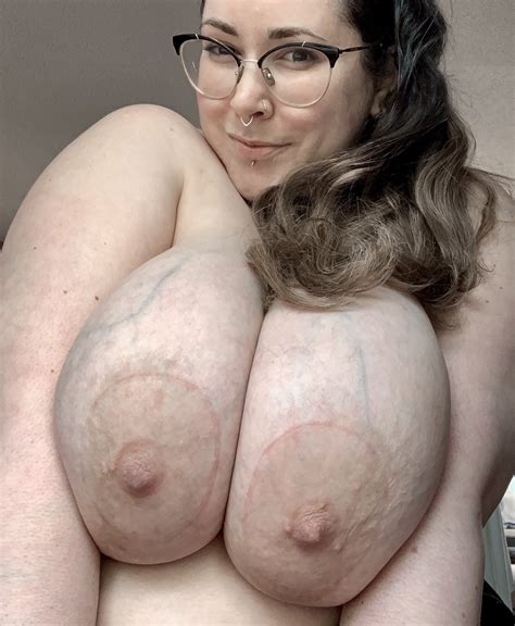 Big Tits Mom Masturbates Porndroids Hot Sex Picture