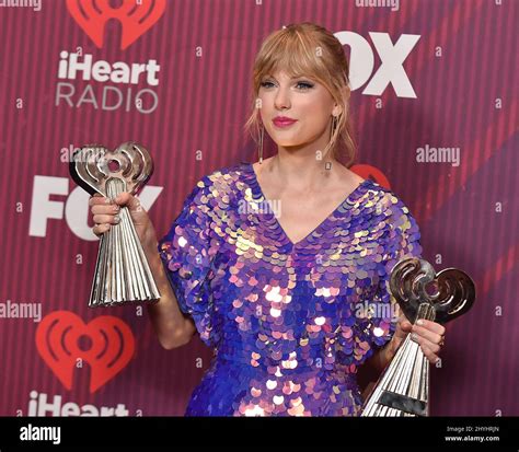 Taylor Swift In The Press Room At The Iheart Radio Music Awards At