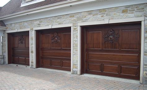 Portes Bourassa Wooden Garage Door Tudor Style 023