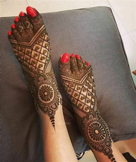 Check Out These 40 Bridal Mehendi Designs For Feet Latest Bridal