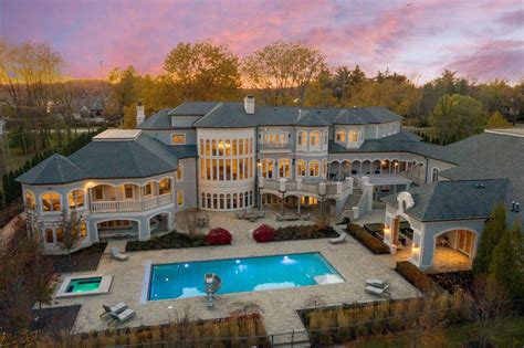 One Of A Kind Four Acre Bloomfield Estate Michigan Luxury Homes