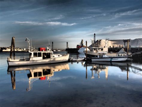 © Photo: Commercial Waterfront, Portsmouth | PortsmouthNH.com