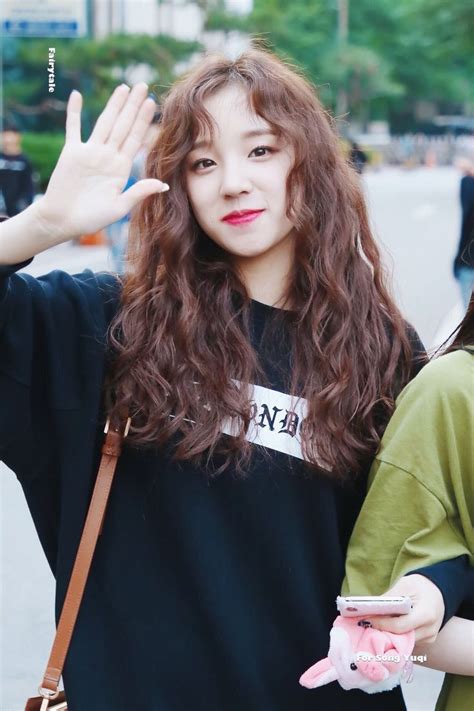 Pin By Noa 🥲 On ♡ G Idle ♡ Curly Asian Hair Long Hair Styles