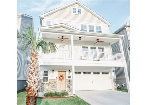 EastBay Getaway 4 BR Pet Friendly Steps to Beach - Home Rental in Norfolk