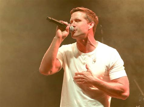 Country Star Walker Hayes Cancels Appearances After Losing Newborn Baby