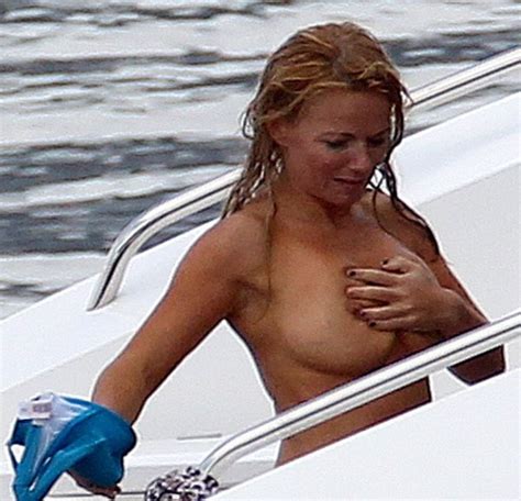 Geri Halliwell Topless Click Pic For More Taxi Driver Movie