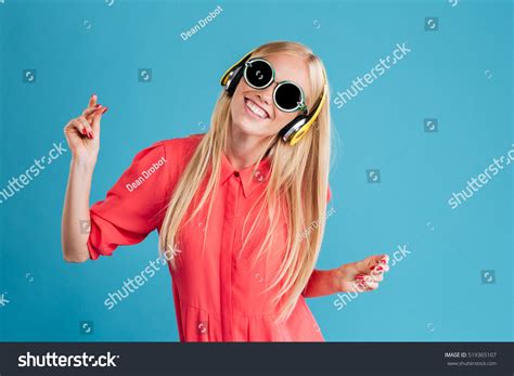 Portrait Smiling Cheerful Blonde Woman Sunglasses Stock Photo 519365107