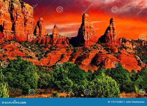 Sedona Arizona Mountain Landscape Sunrise On The Desert Stock Image