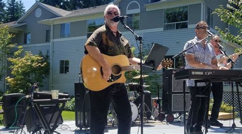 Just up the street is highway 99. Enjoy live music this Wednesday at Lynnwood Food Bank ...