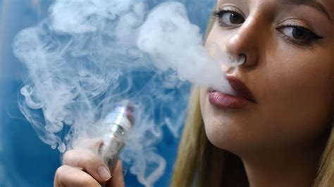 Examining The Health Risks Is Vaping Safe For You 2023 Guide Cannabis Legale