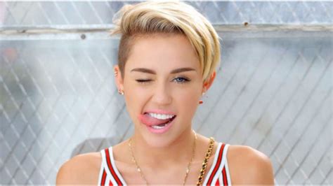 Miley Cyrus Backgrounds 63 Pictures