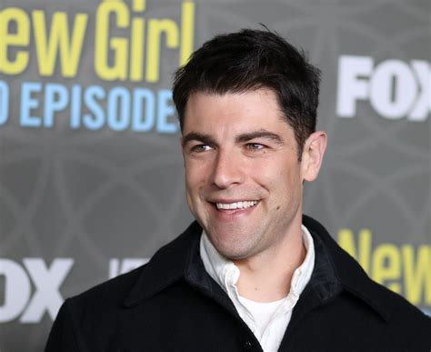 New Girls Max Greenfield Aka Our Beloved Schmidt Is Doing A