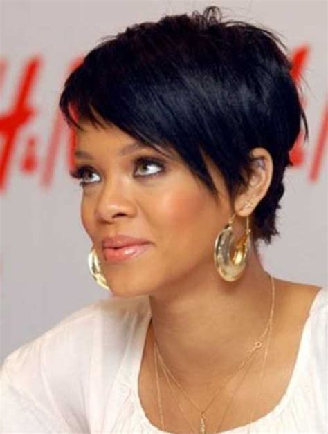 15 Best Rihanna Pixie Cuts