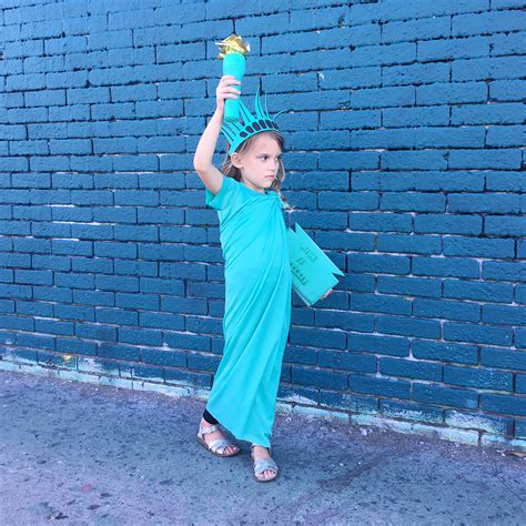 Diy Statue Of Liberty Costume Feat Her Right Foot Victoria Ann Meyers