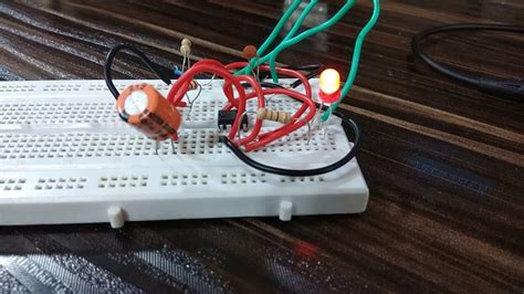 Ic 555 Timer As Astable Multivibrator Tested On Breadboard Youtube