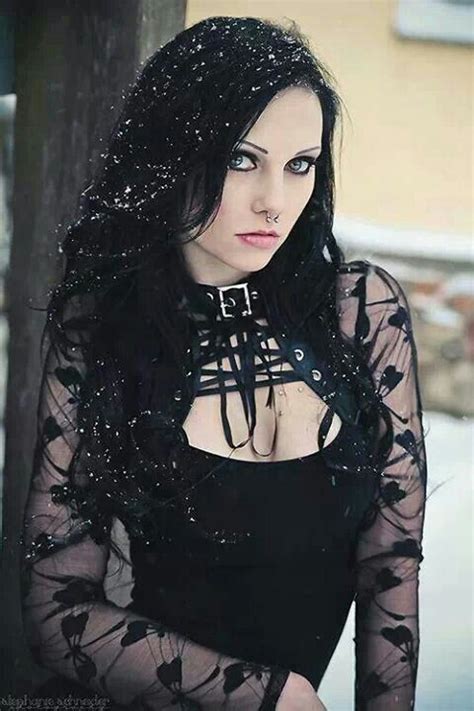 Pin De Ag Em Oh My Goth Meninas Góticas Sensuais Meninas Góticas Beleza Gótica