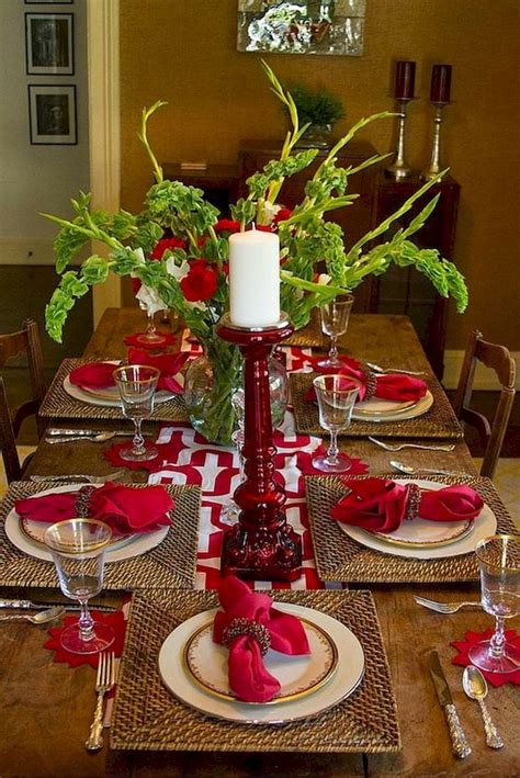 Awesome 50 Stunning Christmas Table Dining Rooms Decor Ideas https