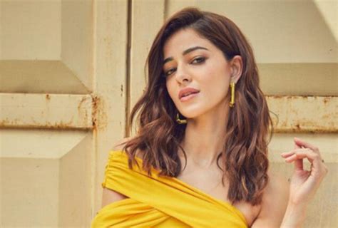 Ananya Panday Sets Internet Ablaze With New Bold Pictures