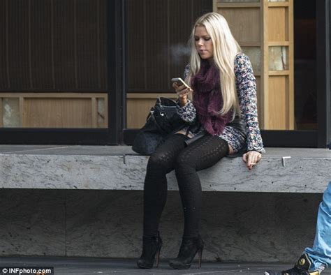 Sophie Monk Wanders Around Melbourne As She Puffs On A Cigarette