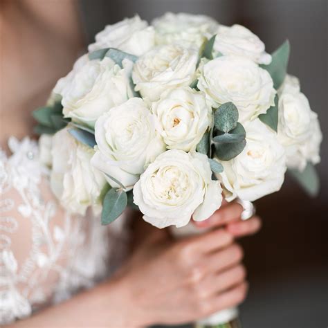 A Nice Day For A White Wedding The Essential Flower Guide Stylewatch