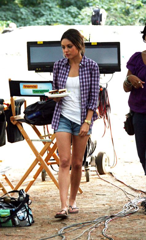 Mila Kunis Picture 16 Filming On The Set Of New Film Friends With Benefits